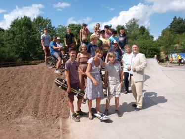 Andrew Sully with Prospective MP Rebecca Pow and Councillors at the Skatepark